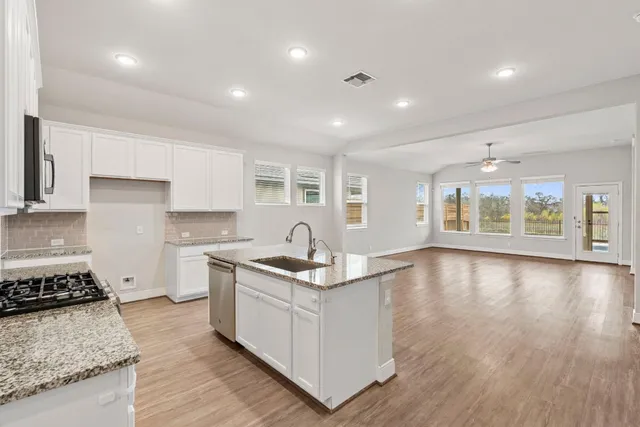 $439,000 | 3065 Nister, New Braunfels, TX 78130