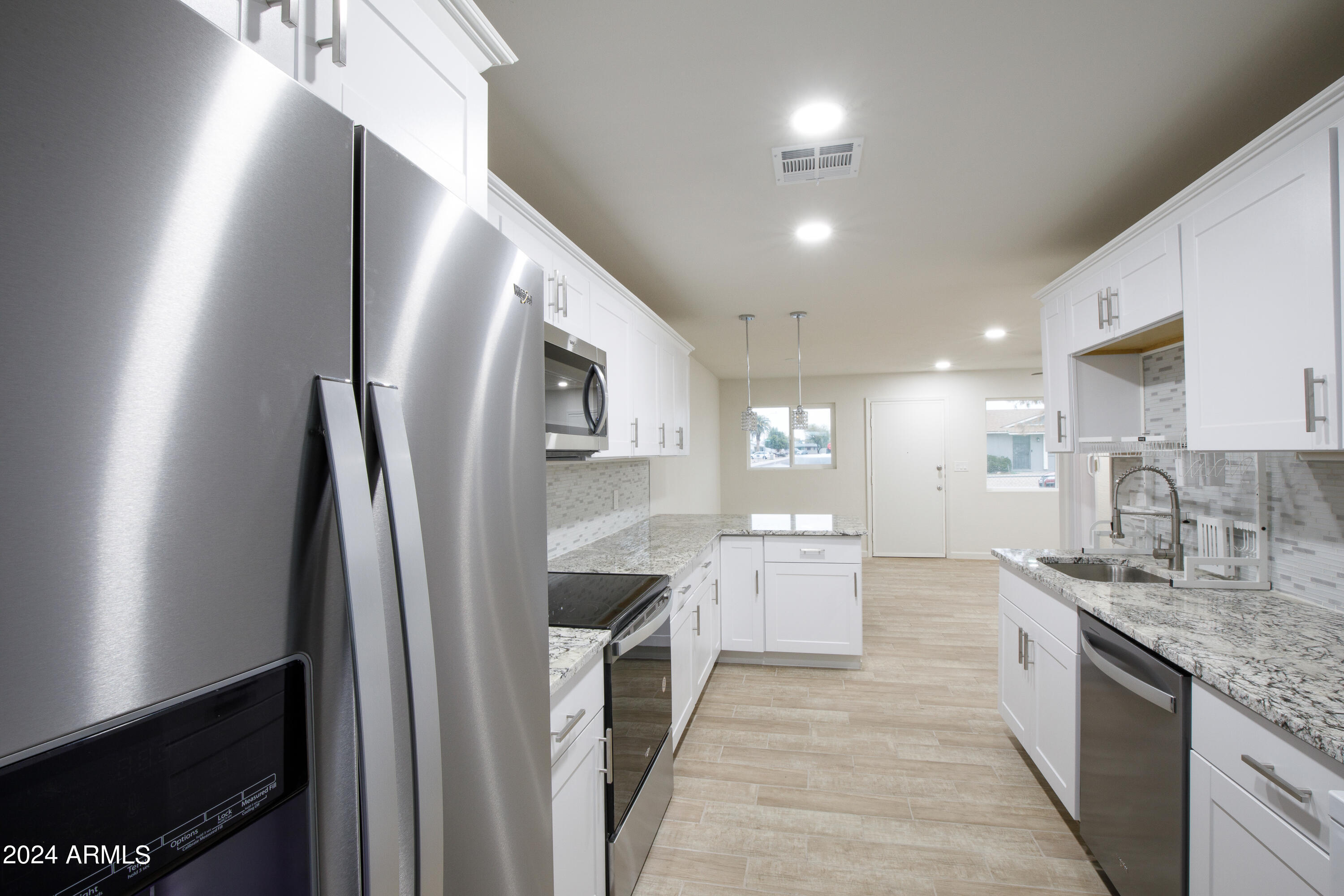 5929 West Nancy Road Glendale, AZ 85306 - Photo 11 of 28 5929 W Nancy-8