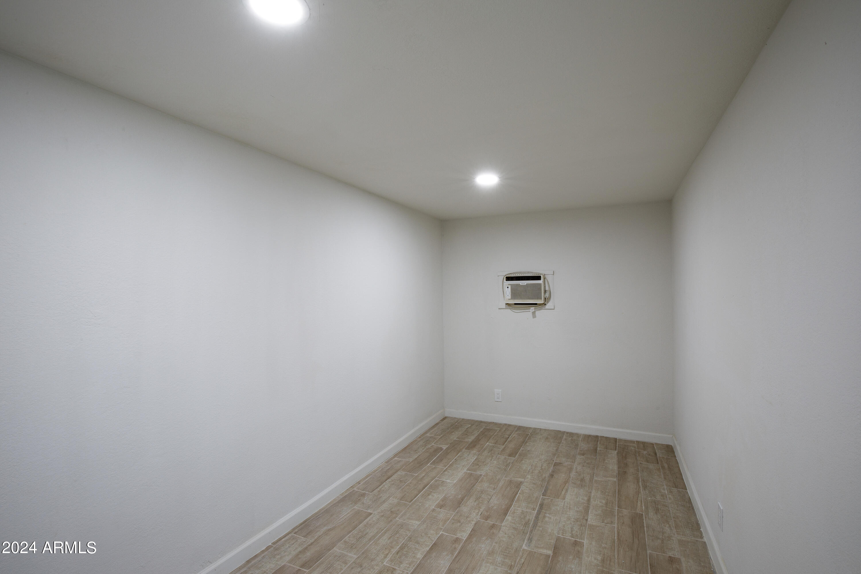 5929 West Nancy Road Glendale, AZ 85306 - Photo 17 of 28 5929 W Nancy-16