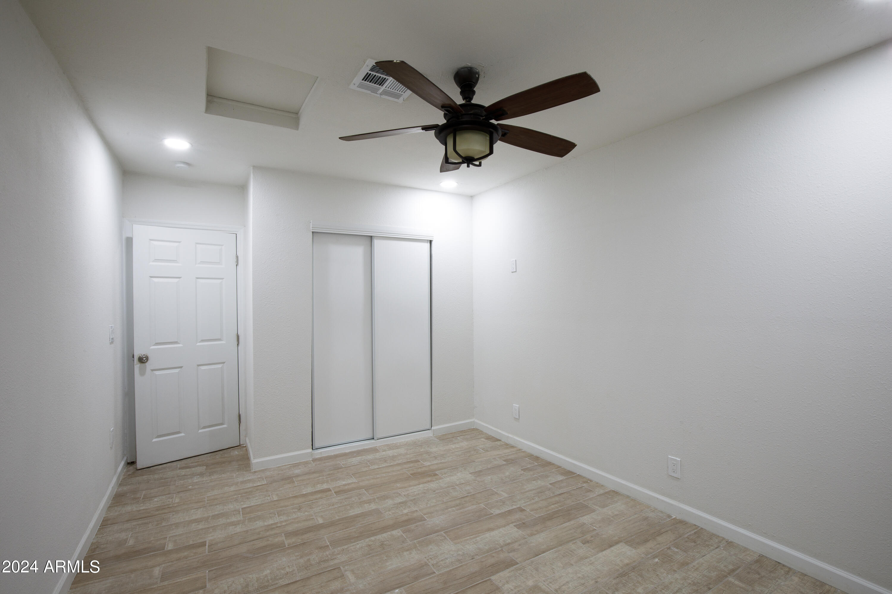 5929 West Nancy Road Glendale, AZ 85306 - Photo 20 of 28 5929 W Nancy-19