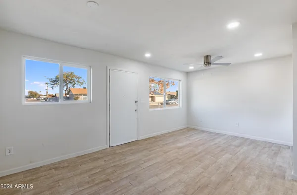 $2,100 | 5929 West Nancy Road, Glendale, AZ 85306