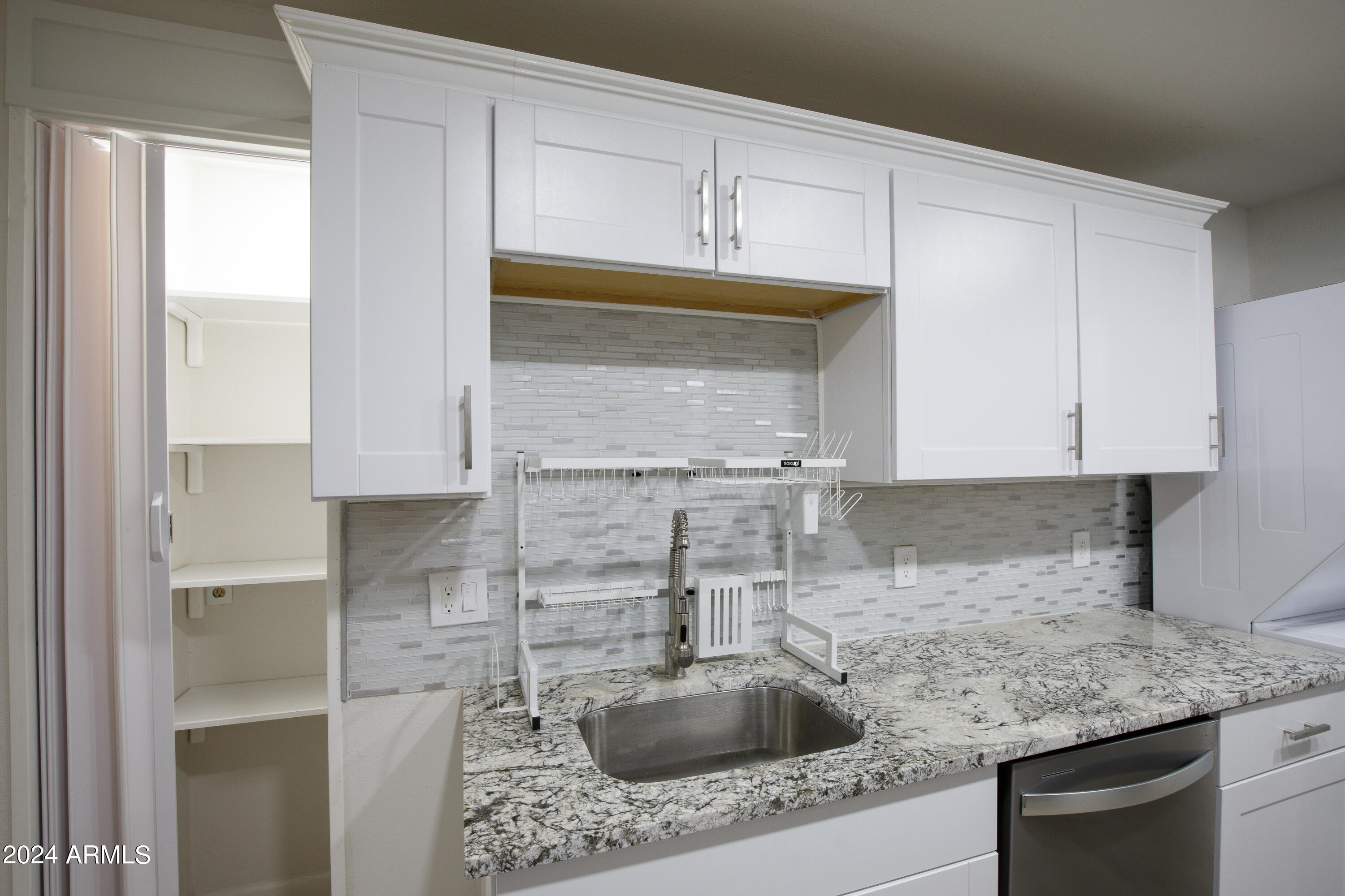 5929 West Nancy Road Glendale, AZ 85306 - Photo 10 of 28 5929 W Nancy-7