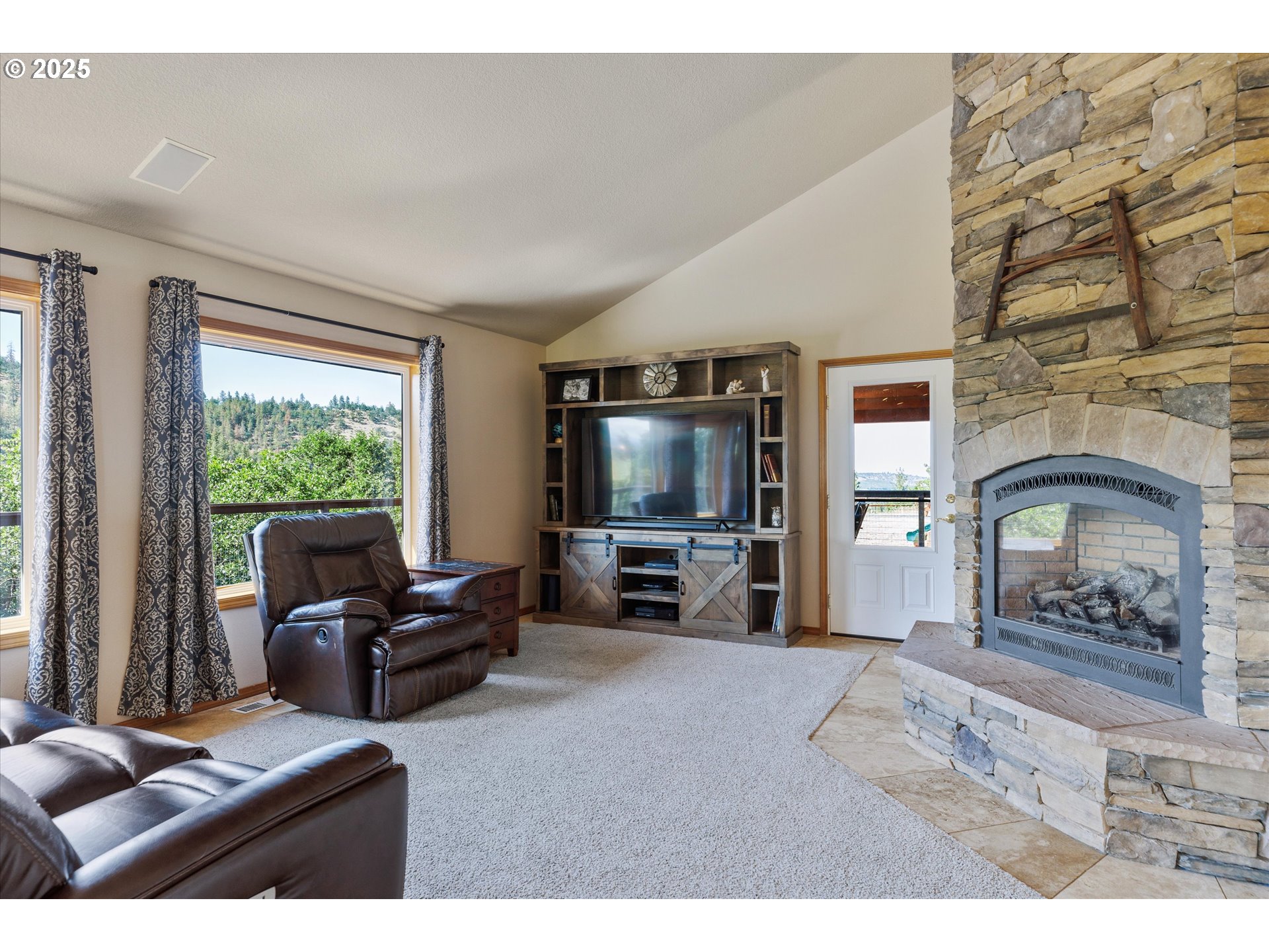 80300 Taylor Grade Road Dufur, OR 97021 - Photo 10 of 43 Gallery Image 10