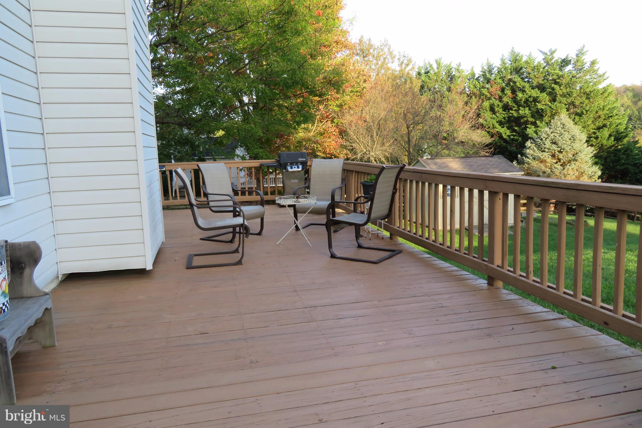 1063 Long Valley Road Westminster, MD 21158 - Photo 24 of 30 2 Tier Deck
