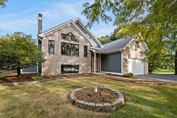 $689,000 | 11610 Brittany Court, Spring Grove, IL 60081