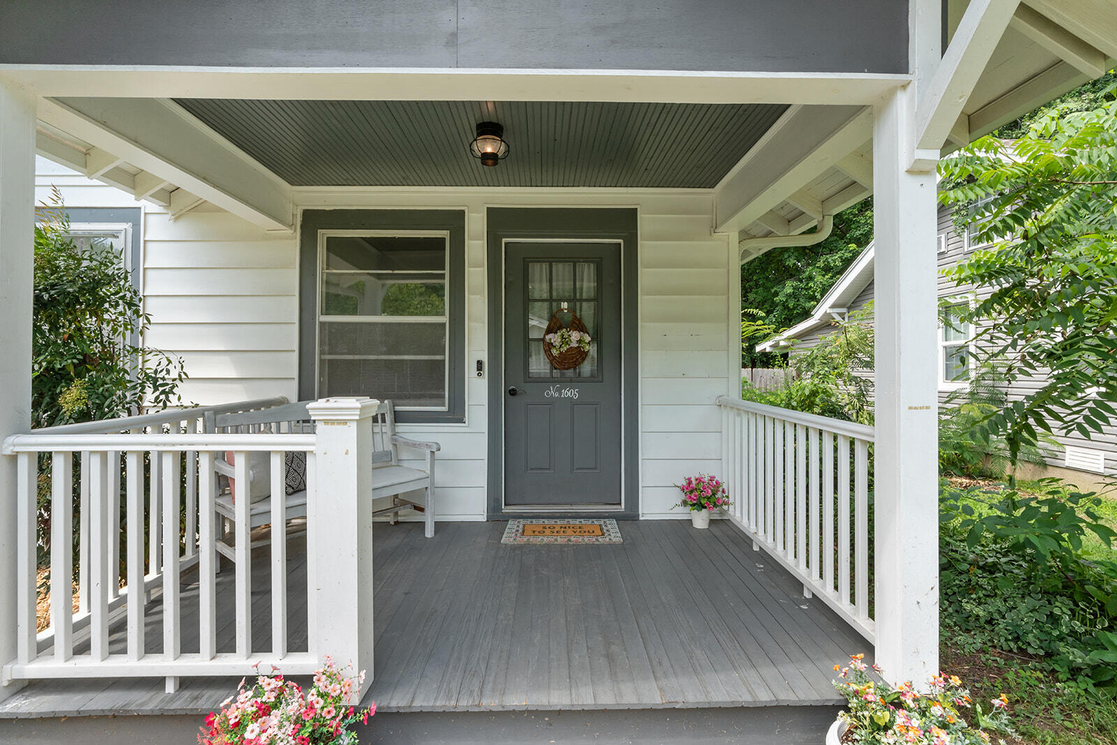 1605 East Cairo Street Springfield, MO 65802 - Photo 4 of 22 Front Porch
