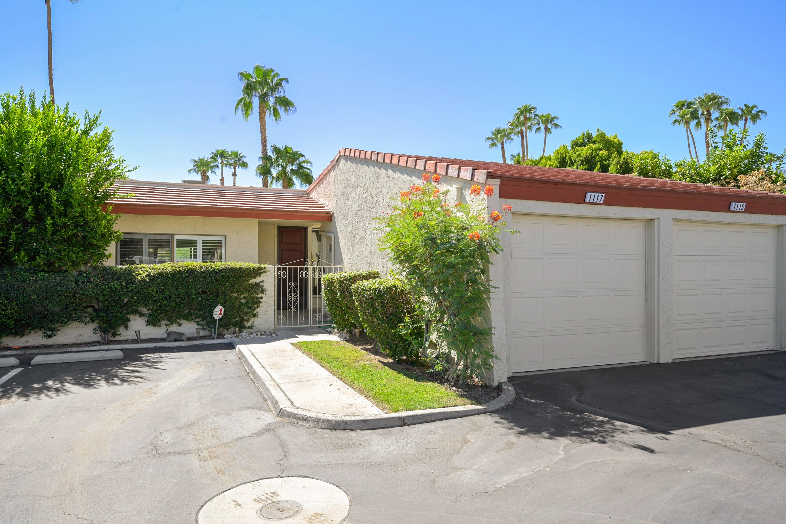 1117 South La Verne Way Palm Springs, CA 92264 - Photo 2 of 35 1117-south-la-verne-way-011