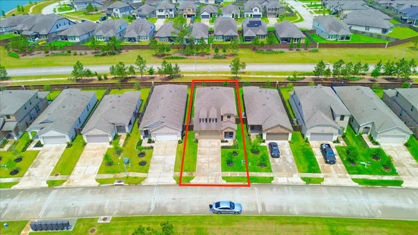 $330,000 | 14463 Cedar Br Lane, Conroe, TX 77302