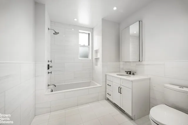 $4,395,000 | 317 West 89th Street, Unit 9E | Upper West Side