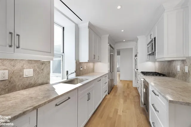 $4,395,000 | 317 West 89th Street, Unit 9E | Upper West Side