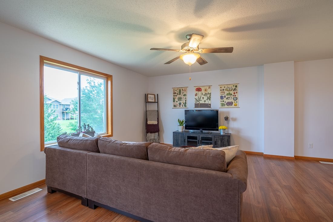 3727 Stoney Point Road Southwest Cedar Rapids, IA 52404 - Photo 13 of 25 Gallery Image 13