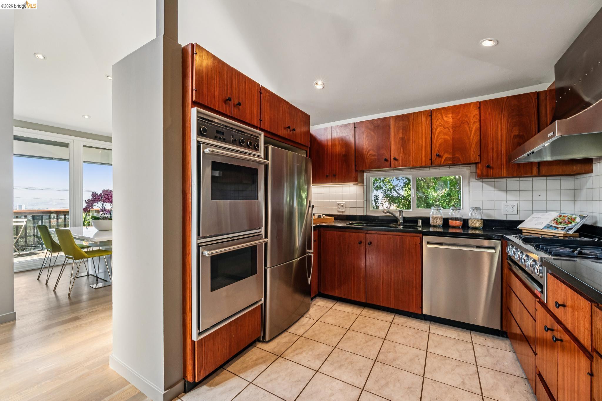 65 Panoramic Way Berkeley, CA 94704 - Photo 26 of 58 Gallery Image 26