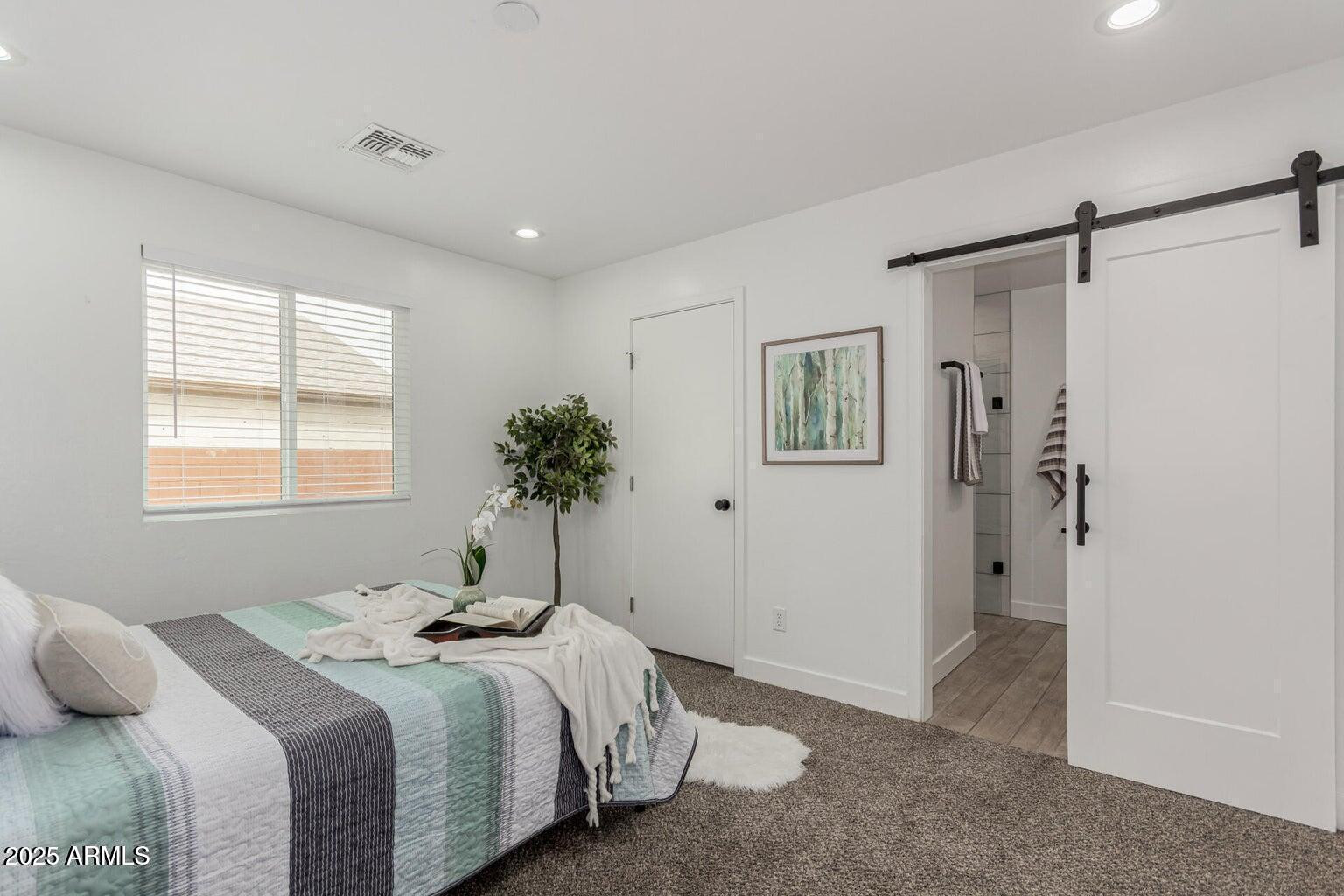 2210 East Alta Vista Road Phoenix, AZ 85042 - Photo 11 of 16 Photo #11