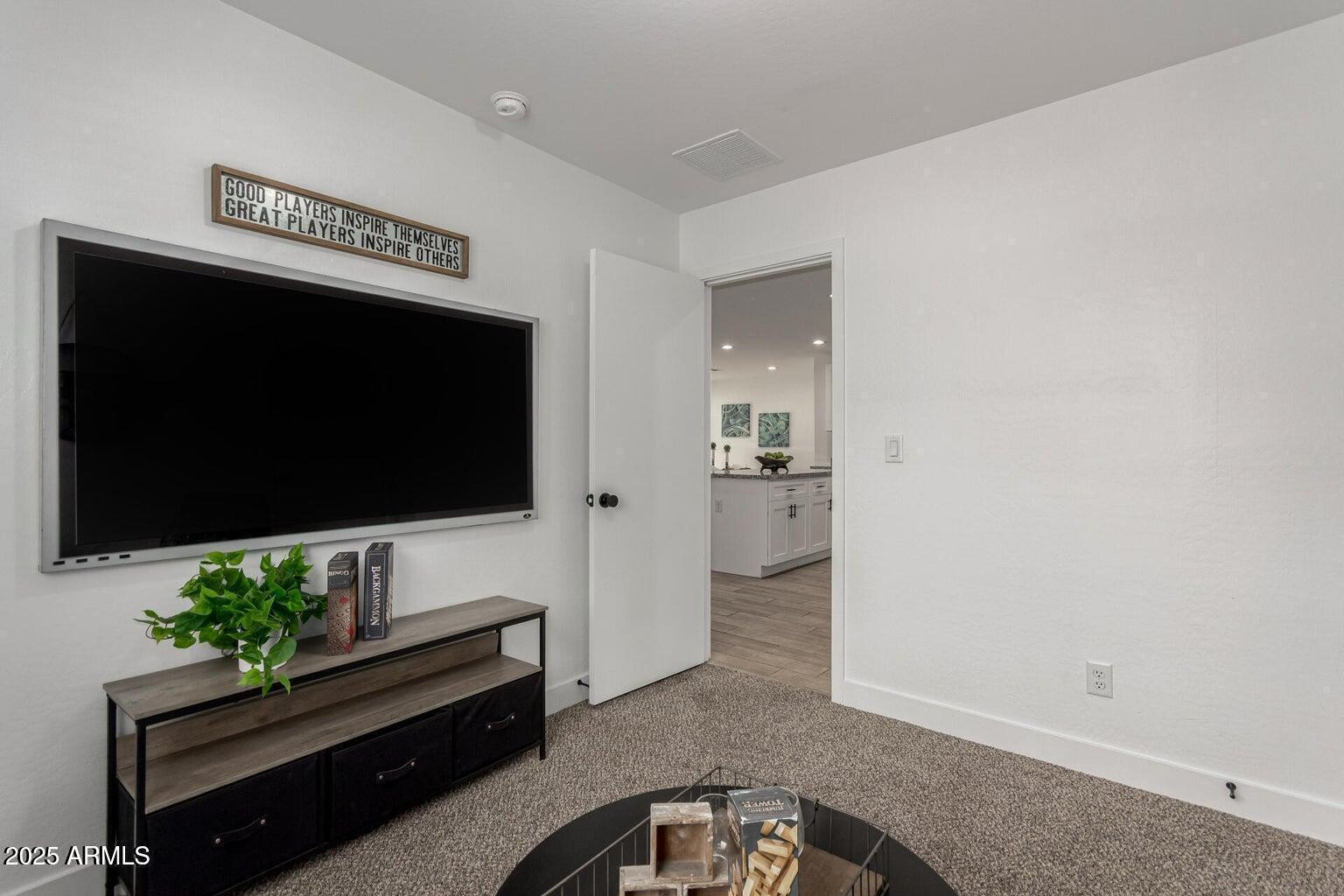 2210 East Alta Vista Road Phoenix, AZ 85042 - Photo 12 of 16 Photo #12