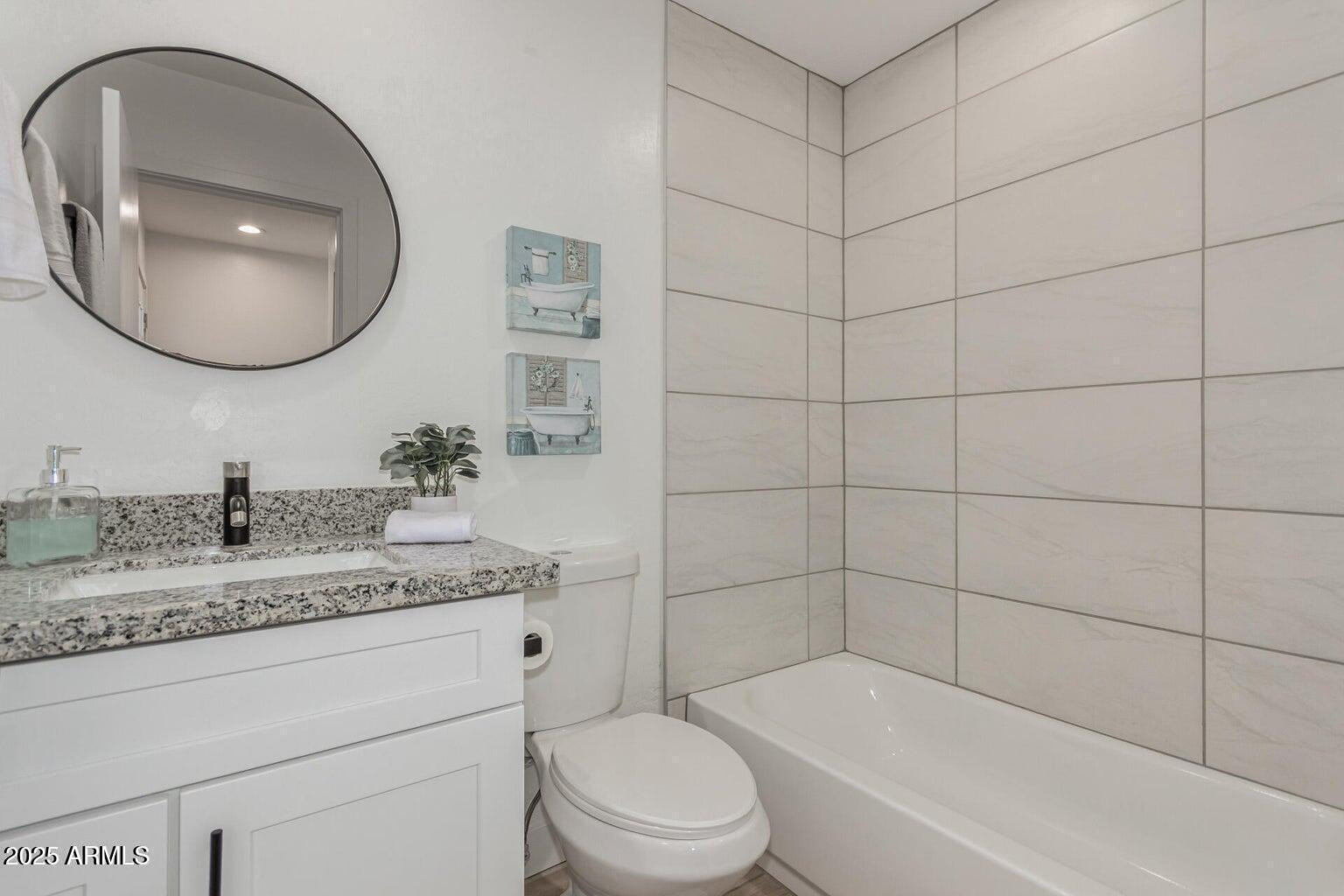 2210 East Alta Vista Road Phoenix, AZ 85042 - Photo 13 of 16 Photo #13