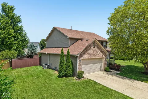 $379,900 | 12552 Geist Cove Drive, Indianapolis, IN 46236