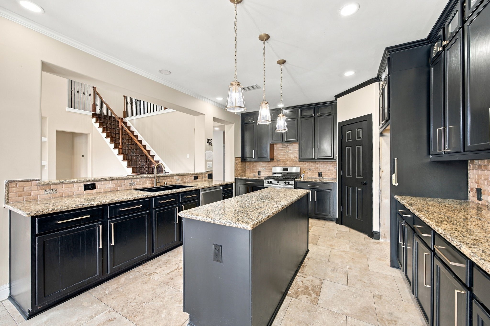 6714 Russelfield Lane Houston, TX 77049 - Photo 21 of 49 Gallery Image 21
