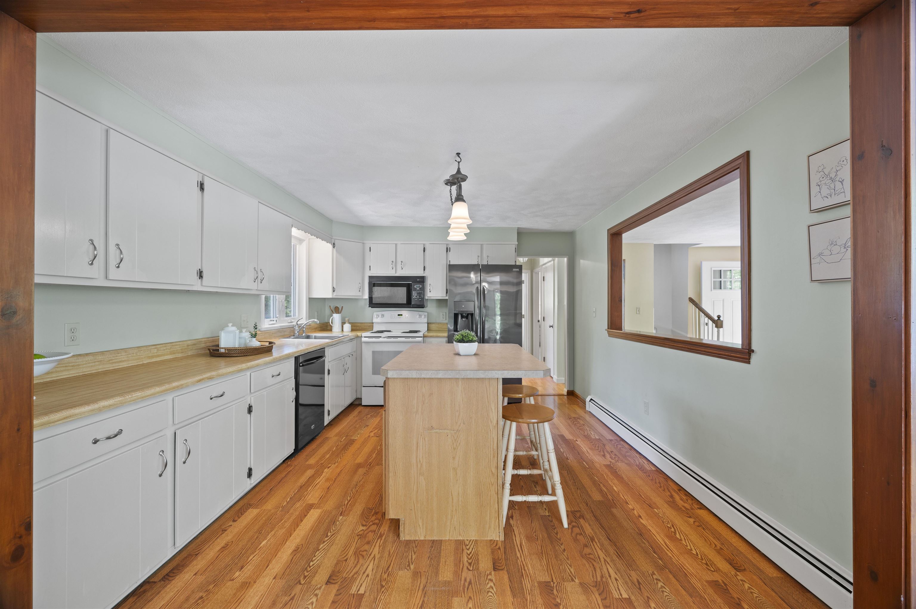 6 Patricia Avenue Exeter, NH 03833 - Photo 11 of 41