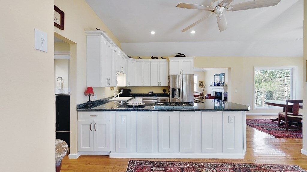 30 Camp Road Sturbridge, MA 01518 - Photo 5 of 40