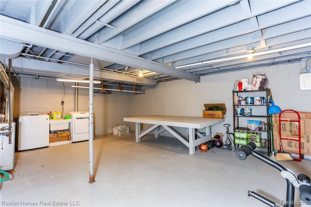 9397 Irish Road Goodrich, MI 48438 - Photo 17 of 24 032-Basement-4589365-medium.jpg