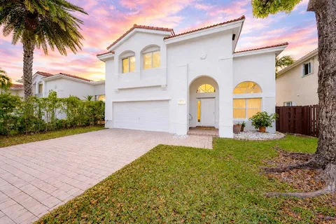 $899,999 | 11018 Northwest 47th Terrace, Doral, FL 33178