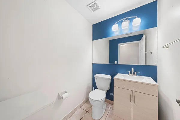$899,999 | 11018 Northwest 47th Terrace, Doral, FL 33178