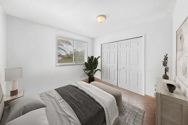 $899,999 | 11018 Northwest 47th Terrace, Doral, FL 33178