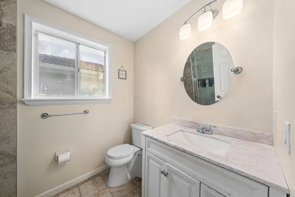 $899,999 | 11018 Northwest 47th Terrace, Doral, FL 33178