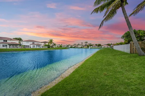 $899,999 | 11018 Northwest 47th Terrace, Doral, FL 33178