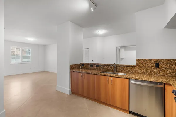 $3,400 | 250 Northeast 3rd Avenue, Unit 1207, Delray Beach, FL 33444
