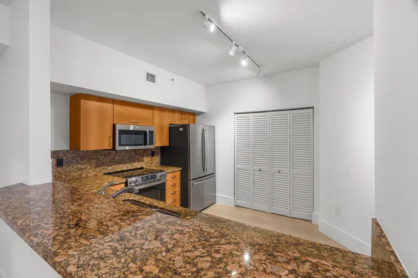 $3,400 | 250 Northeast 3rd Avenue, Unit 1207, Delray Beach, FL 33444