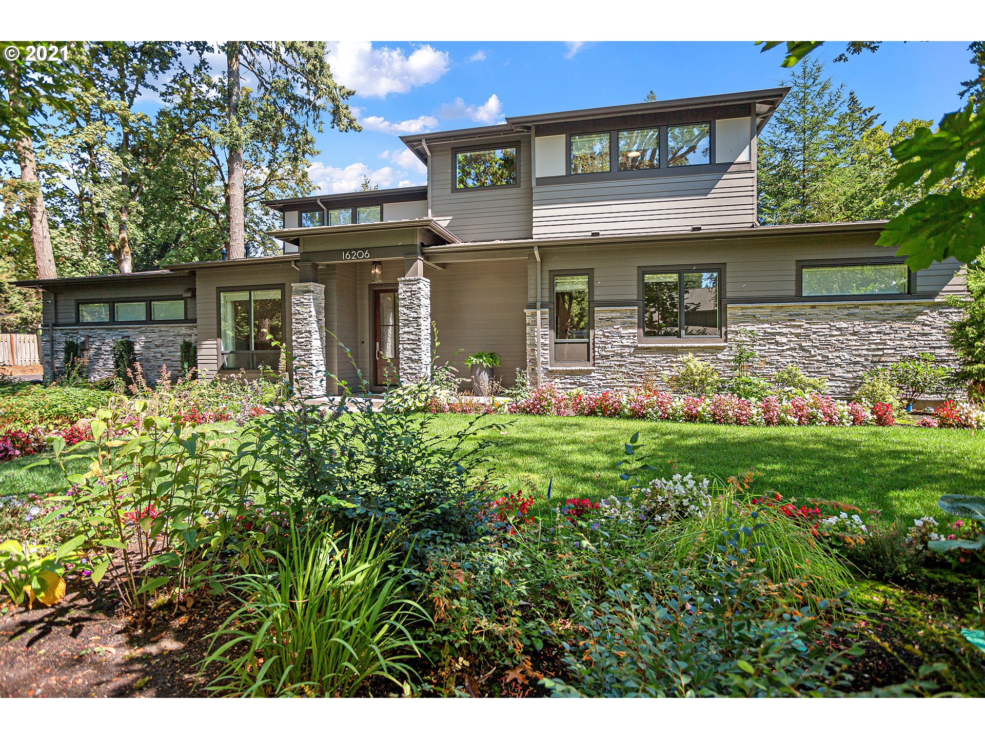 16206 Reese Road Lake Oswego, OR 97035 - Photo 1 of 32 Gallery Image 1