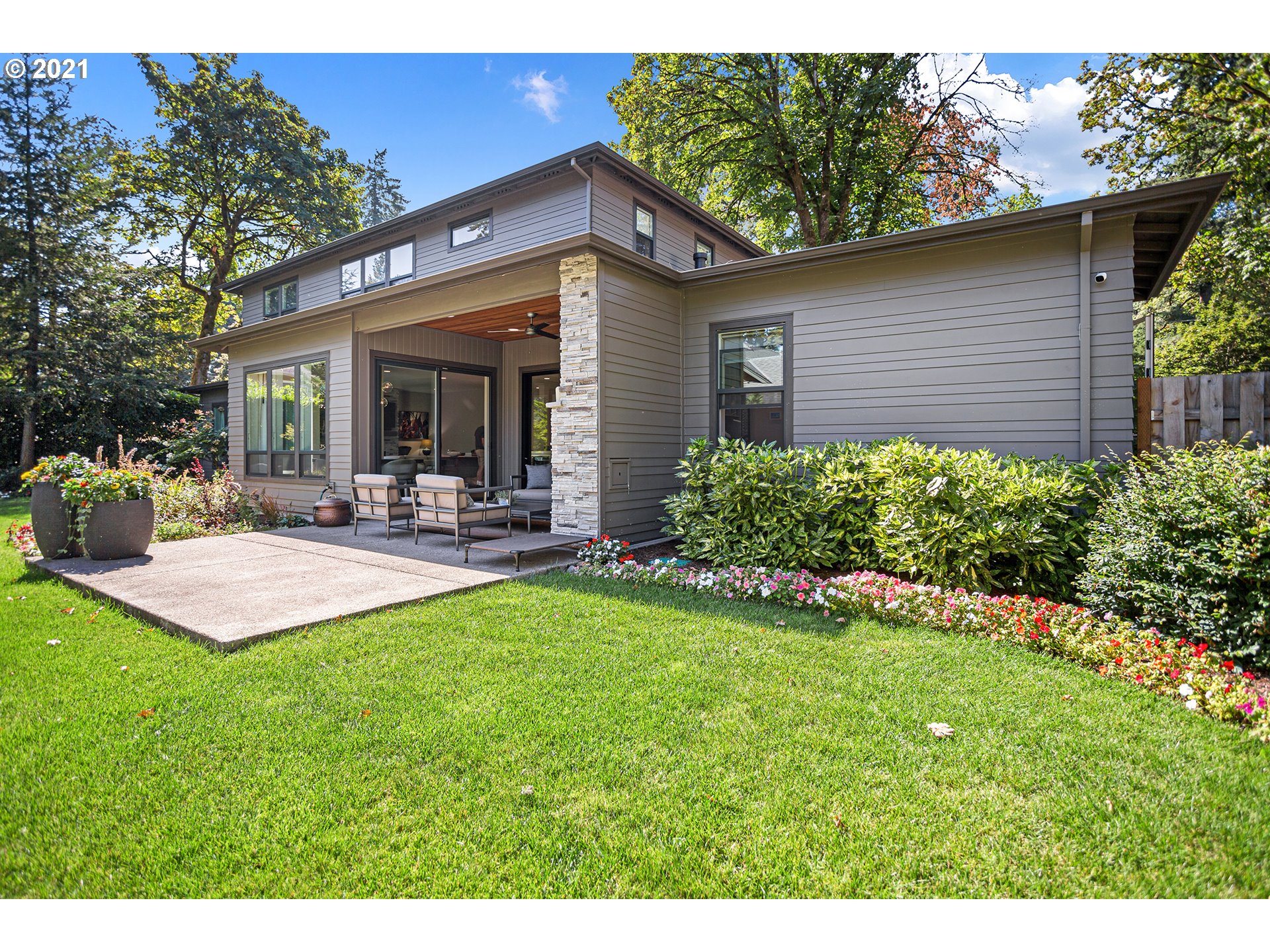 16206 Reese Road Lake Oswego, OR 97035 - Photo 29 of 32 Gallery Image 29