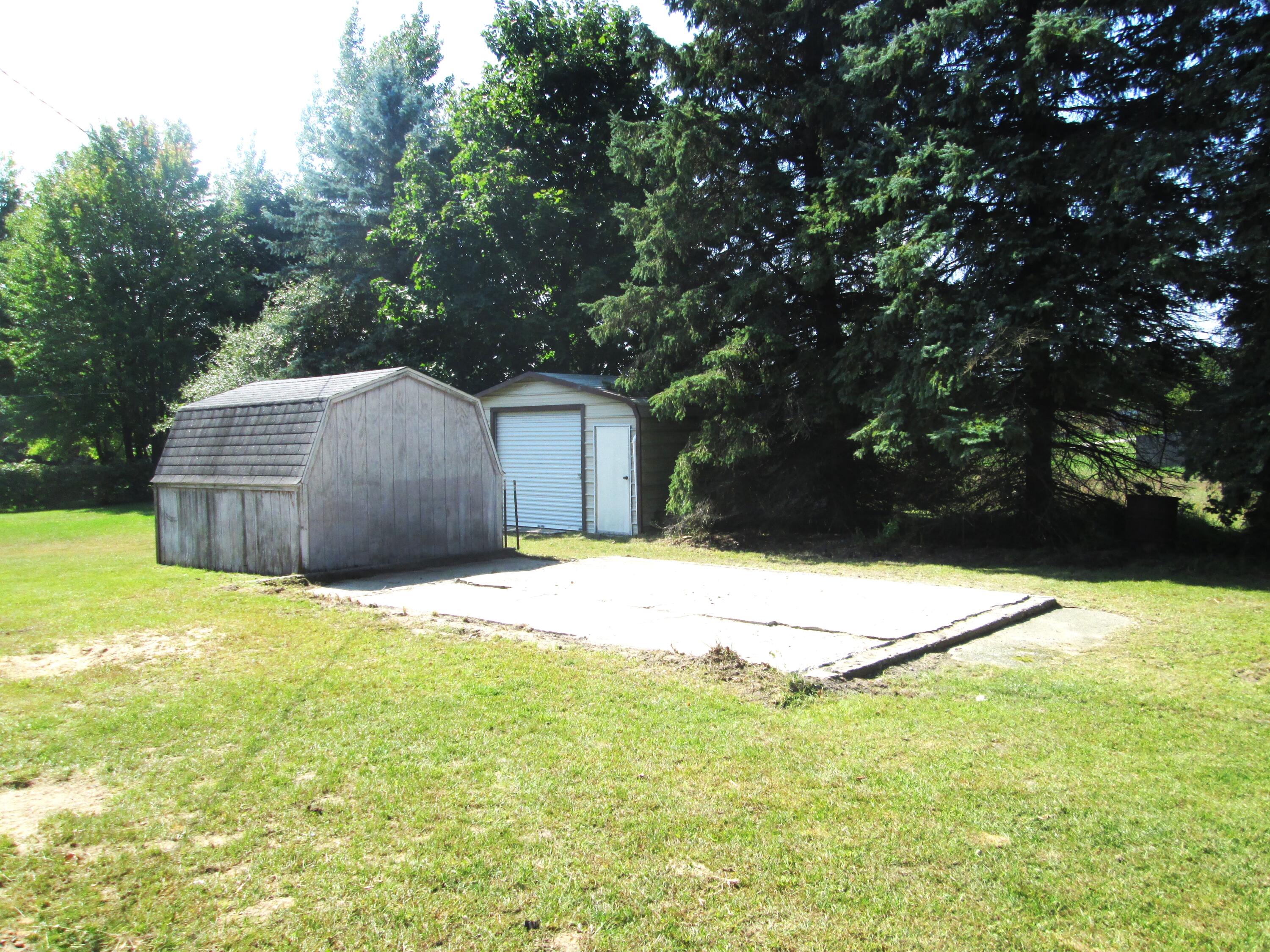 7531 County Farm Road Greenville, MI 48838 - Photo 2 of 22 IMG_4268