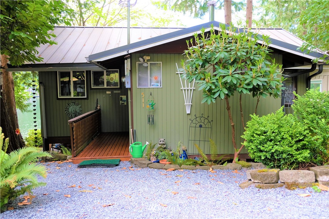 511 West Shore Loop Road Snohomish, WA 98290 - Photo 1 of 38