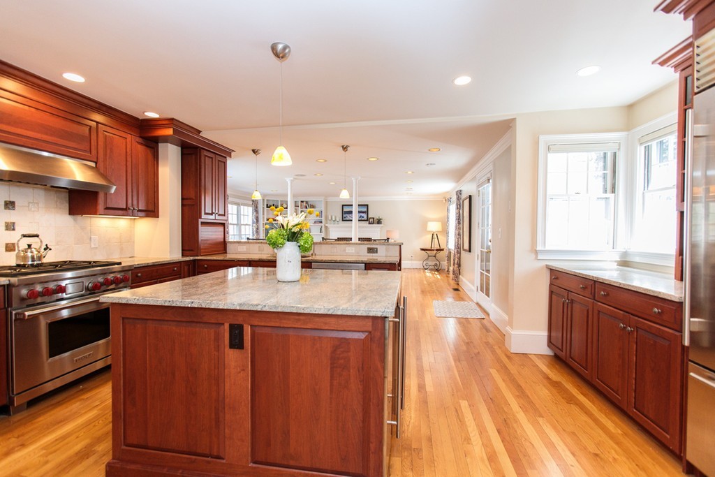 62 Windsor Road Wellesley, MA 02481 - Photo 9 of 30 Gallery Image 9