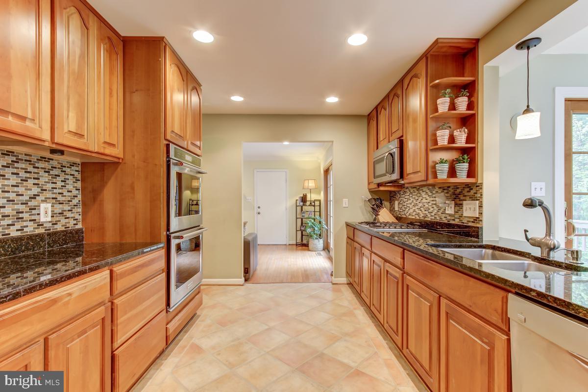 1808 Post Oak Trail Reston, VA 20191 - Photo 13 of 51 Lots of Counter Space and Cabinets