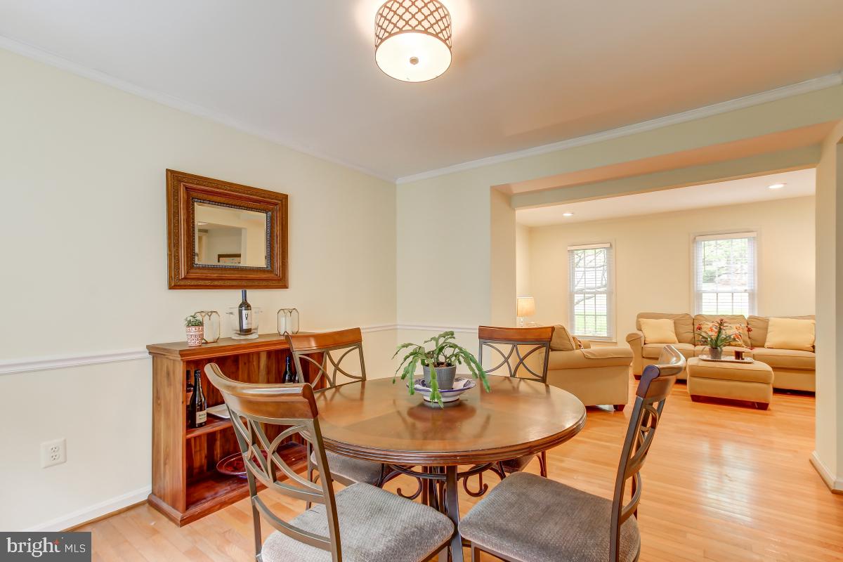 1808 Post Oak Trail Reston, VA 20191 - Photo 22 of 51 Dining Room