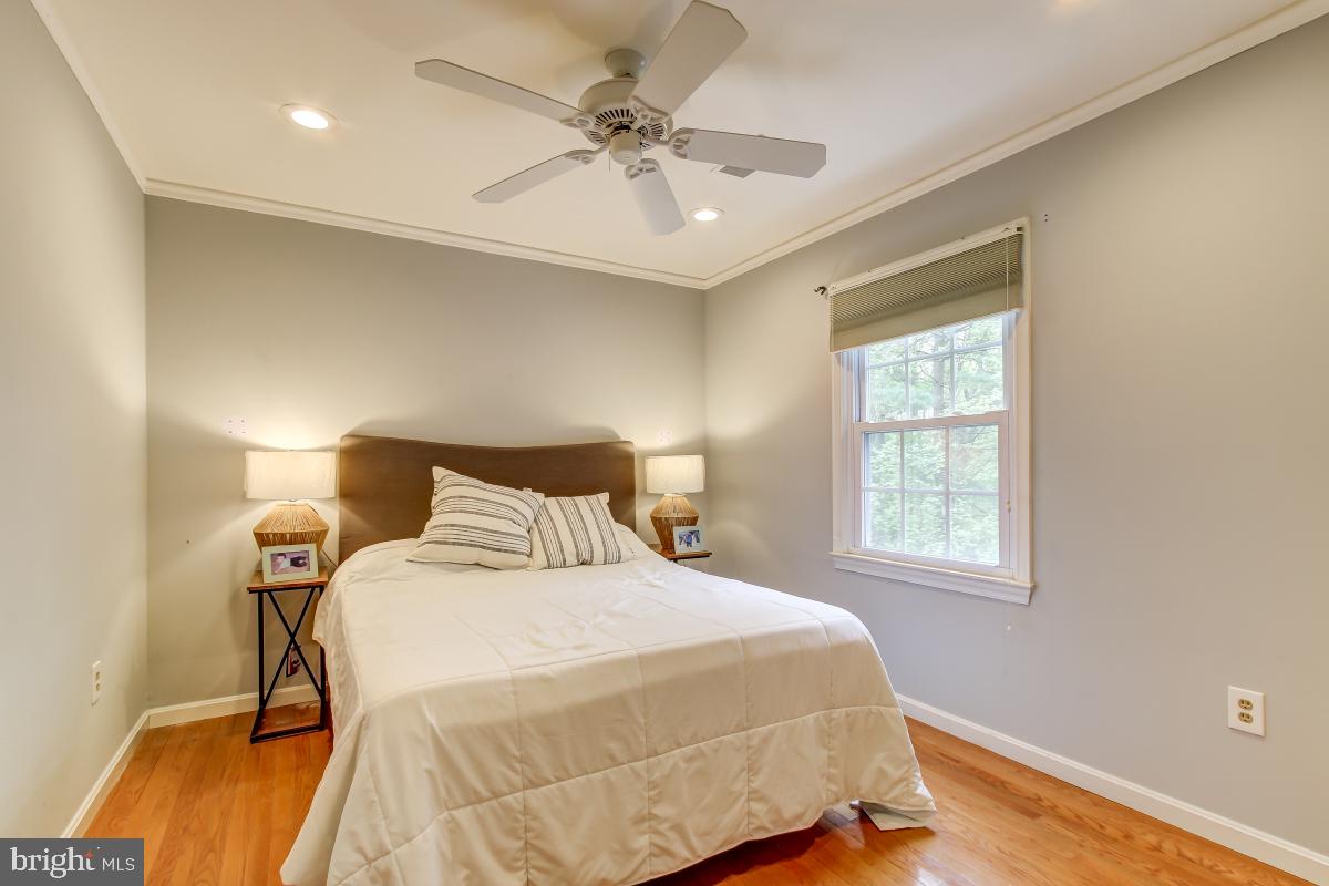 1808 Post Oak Trail Reston, VA 20191 - Photo 31 of 51 2nd Bedroom Upstairs
