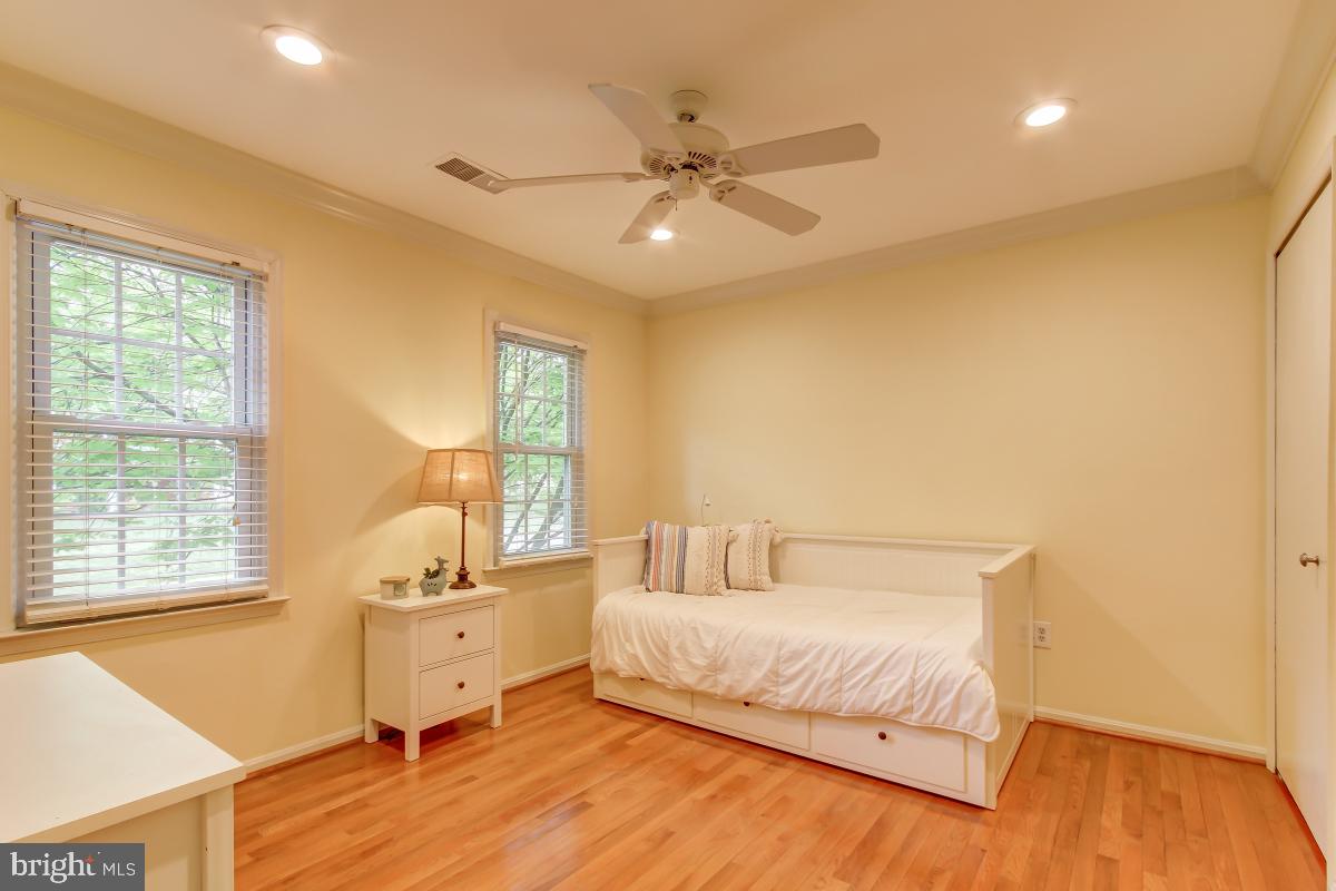 1808 Post Oak Trail Reston, VA 20191 - Photo 32 of 51 3rd Bedroom Upstairs