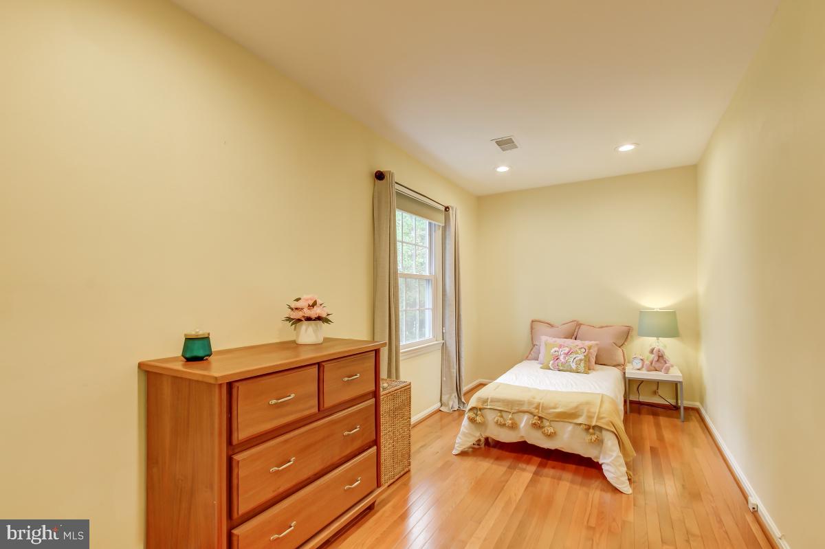 1808 Post Oak Trail Reston, VA 20191 - Photo 33 of 51 4th Bedroom Upstairs