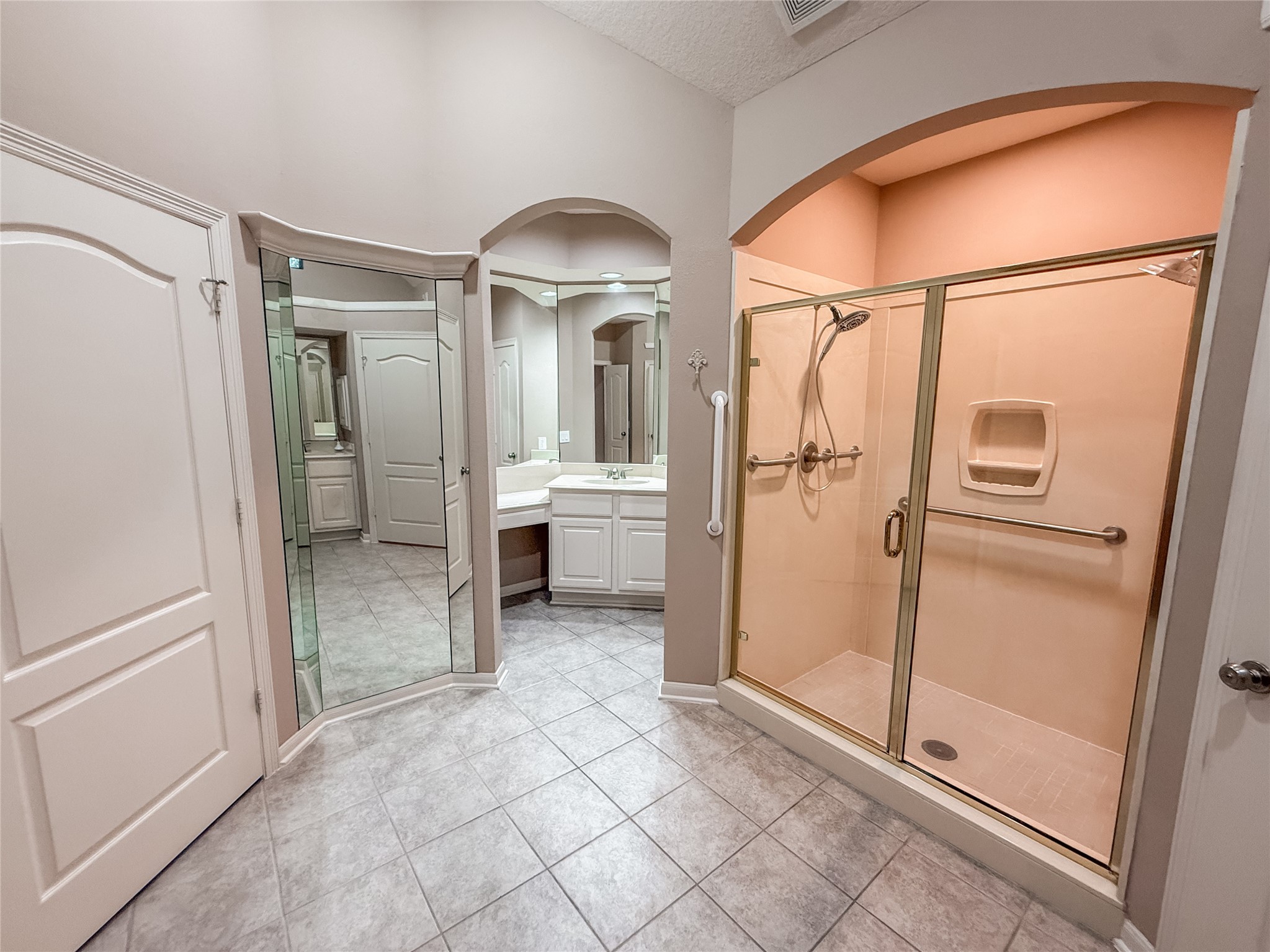 2426 Clippers Square Houston, TX 77058 - Photo 19 of 34 a view of a refrigerator in kitchen and an empty room