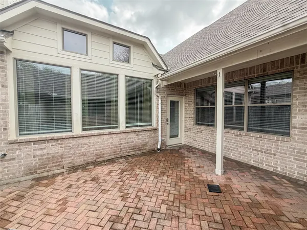 $2,500 | 2426 Clippers Square, Houston, TX 77058