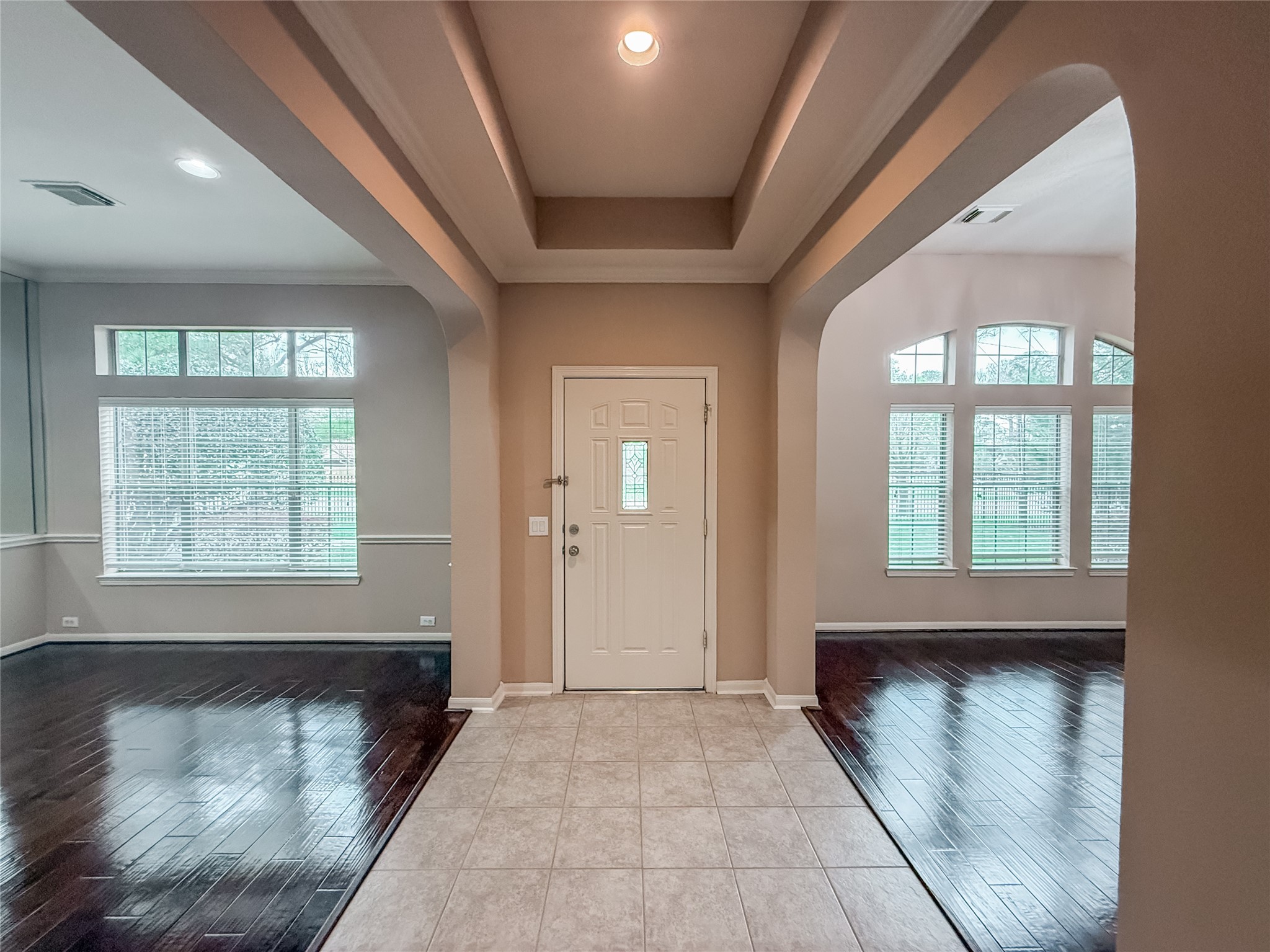 2426 Clippers Square Houston, TX 77058 - Photo 4 of 34 a view of a hallway with a window