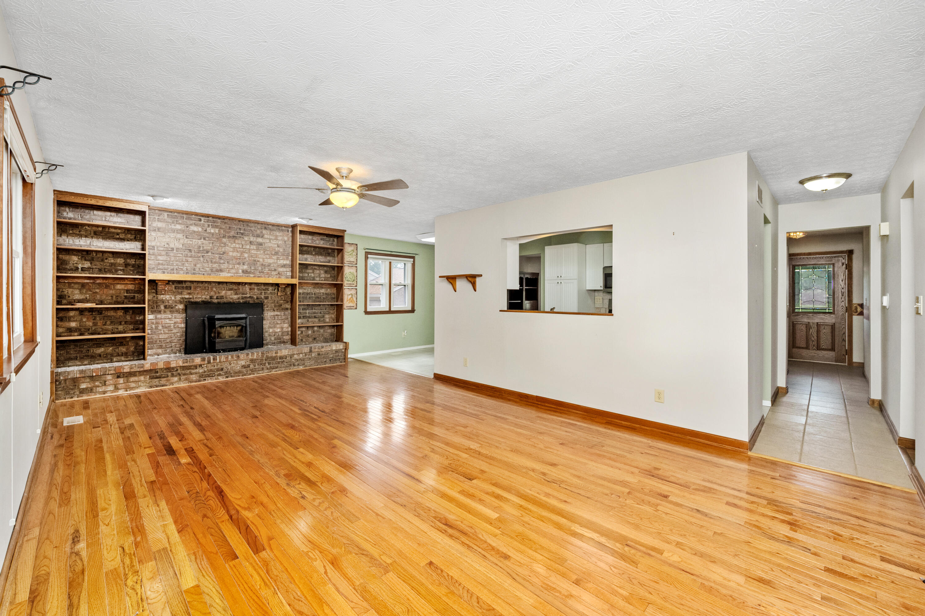 1129 Cayton Road Florence, KY 41042 - Photo 2 of 37