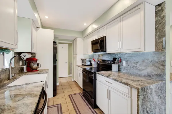 $2,900 | 149 Northwest 70th Street, Unit 214C, Boca Raton, FL 33487