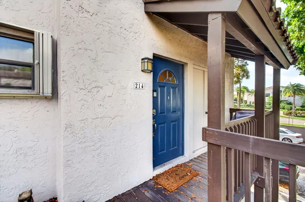 $2,900 | 149 Northwest 70th Street, Unit 214C, Boca Raton, FL 33487