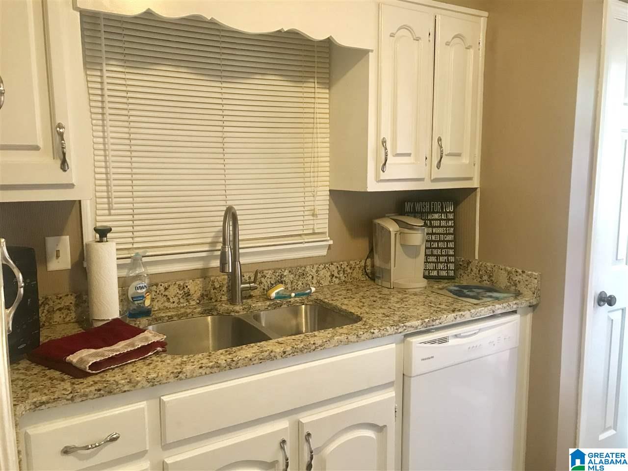 450 Valley Road Oneonta, AL 35121 - Photo 3 of 20