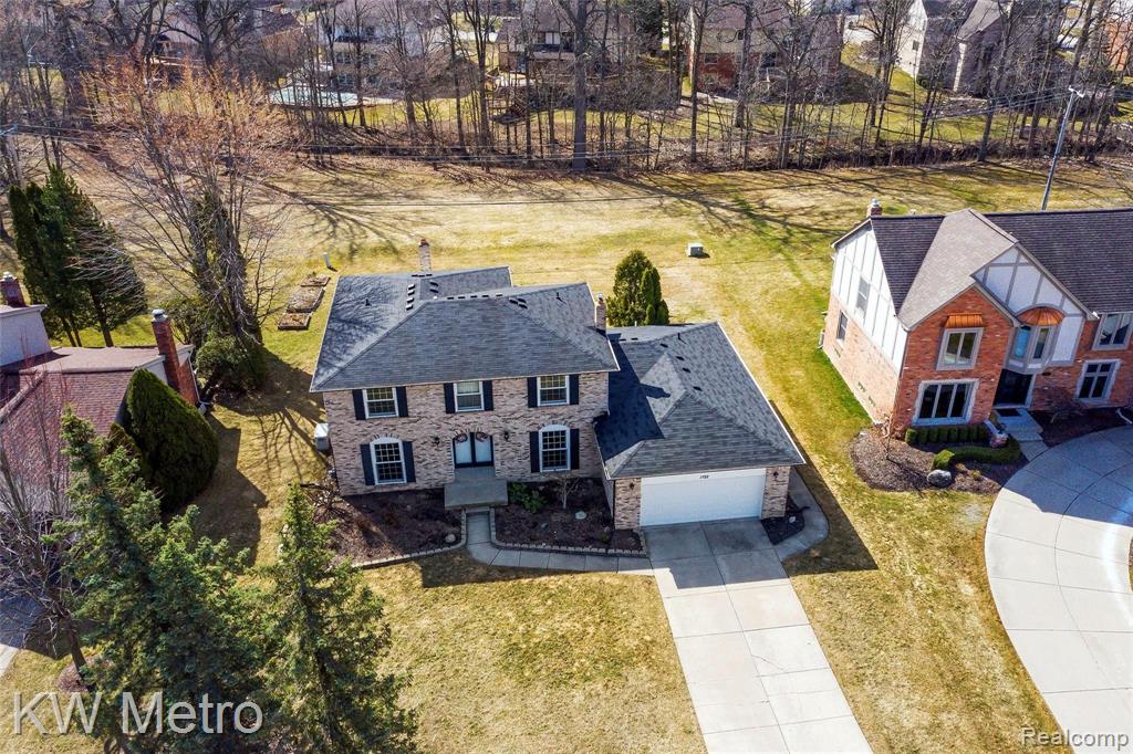 1722 Snowden Circle Rochester Hills, MI 48306 - Photo 2 of 39