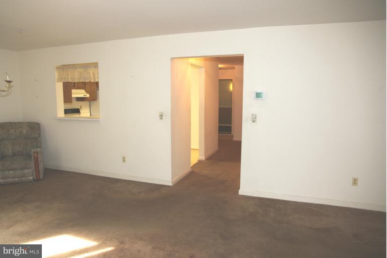 465 Pleasanton Road, Unit C22 Westminster, MD 21157 - Photo 13 of 19 Kitchen